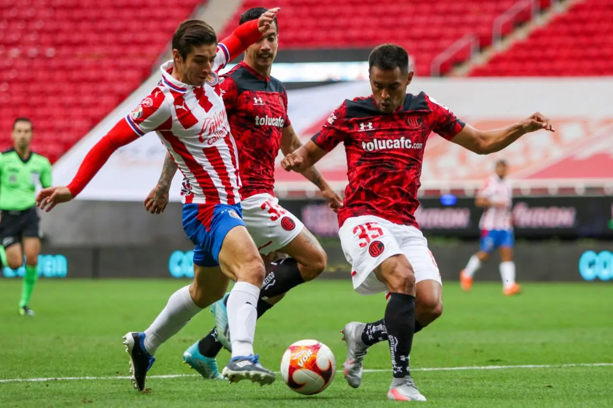 Liga Mx 2021 Apertura Match Recap Atlas Defeats Chivas 1 0 In Incident Filled Clasico Tapatio Fmf State Of Mind