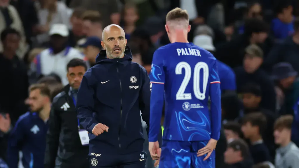 Chelsea's manager Enzo Maresca giving instructions to Cole Palmer