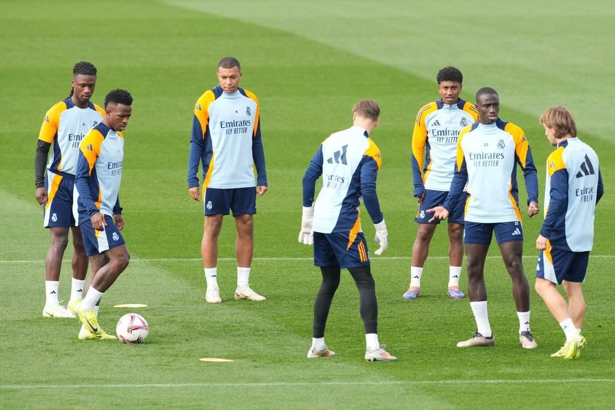 Real Madrid players in training