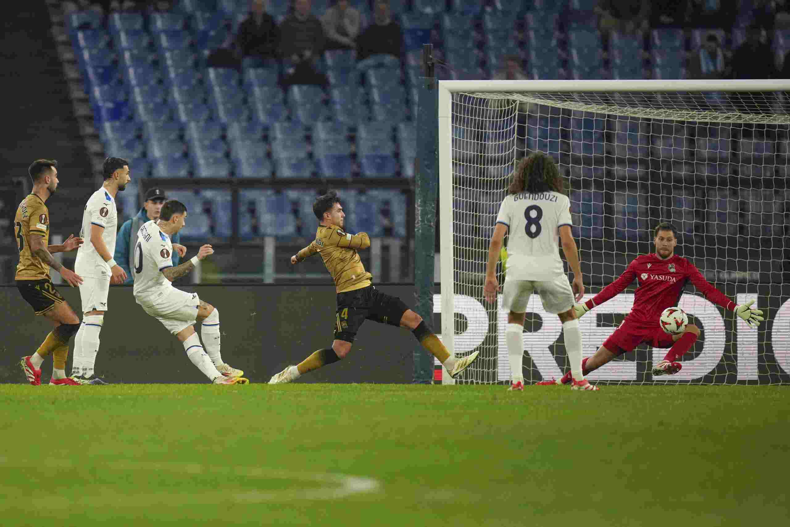 a moment of the Europa League game between Lazio and Real Sociedad