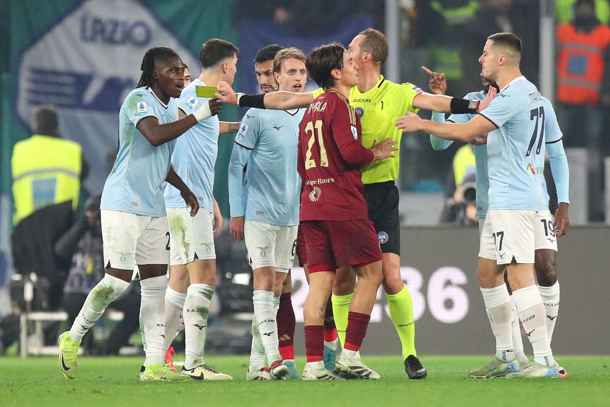 Tense moment during Serie A derby between AS Roma and Lazio