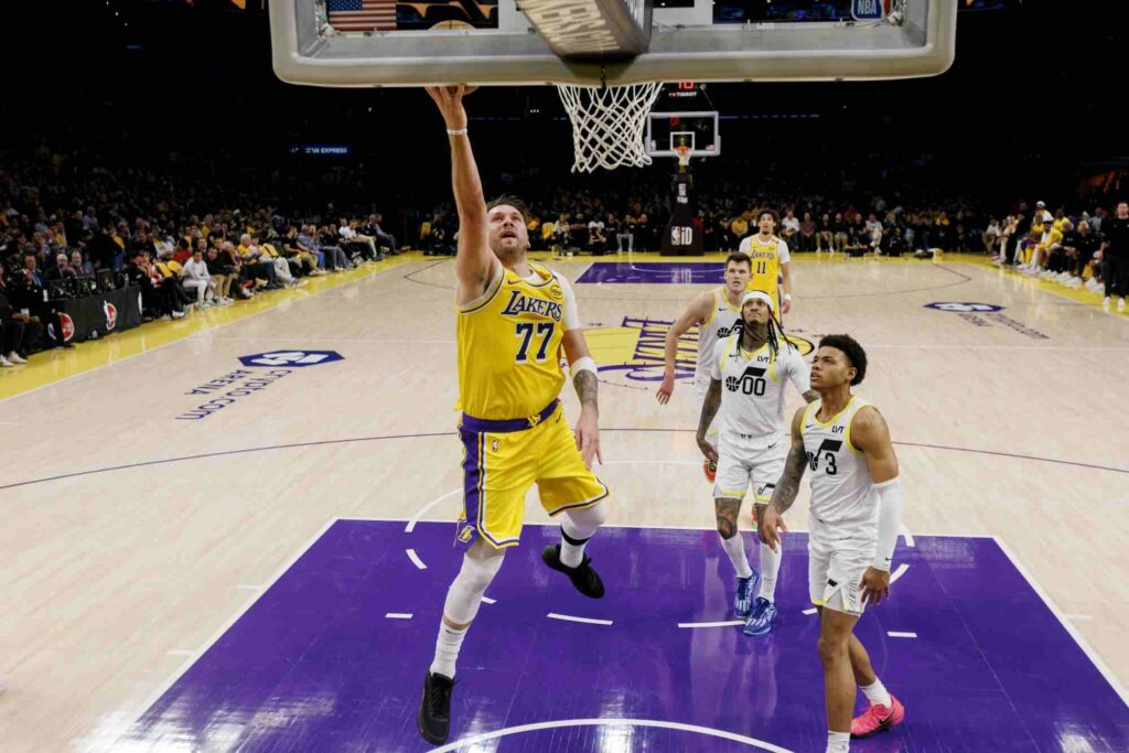 Luka Doncic with a lay up in his Los Angeles Lakers debut