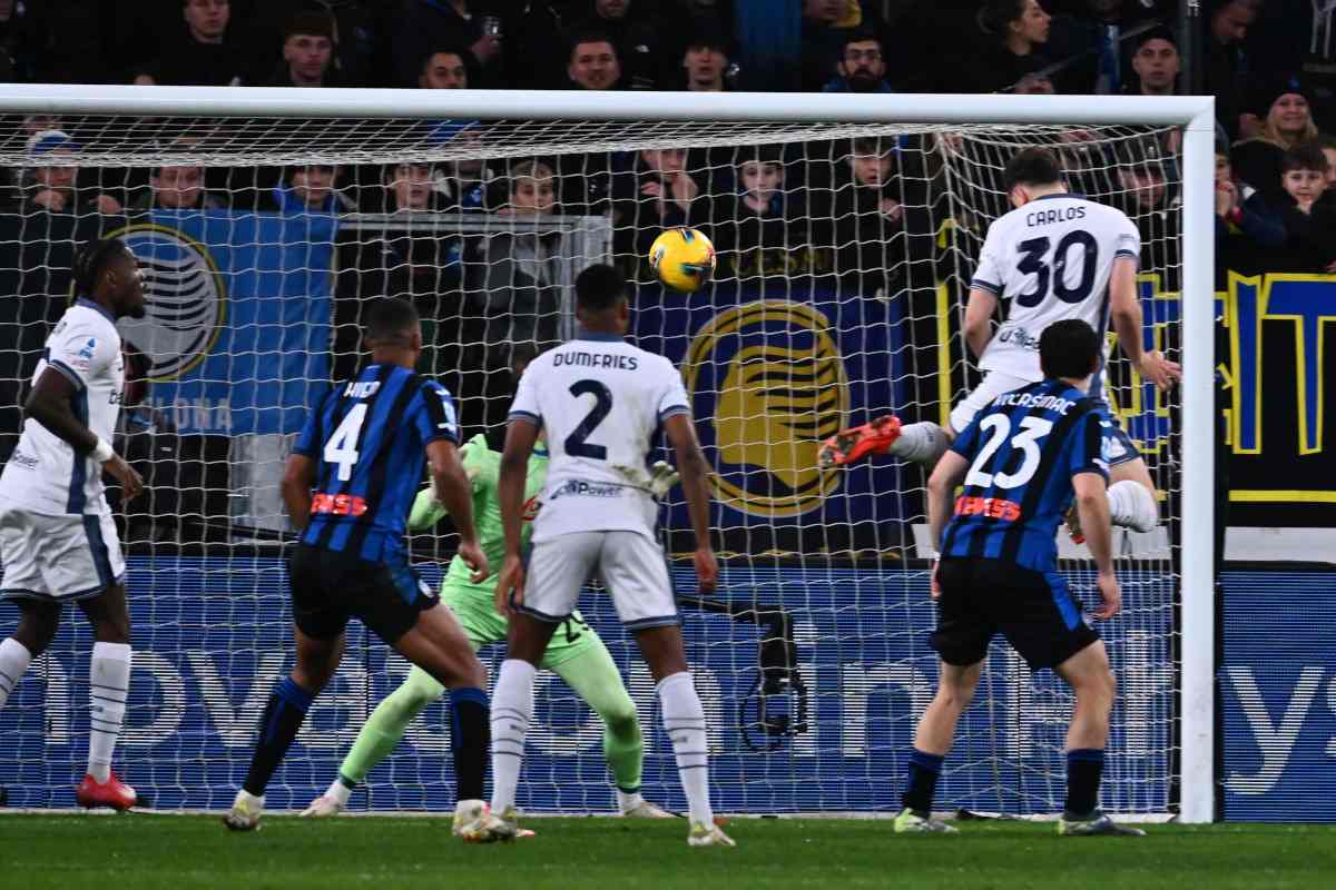 Carlos Alberto opens the scoring for Inter against Atalanta